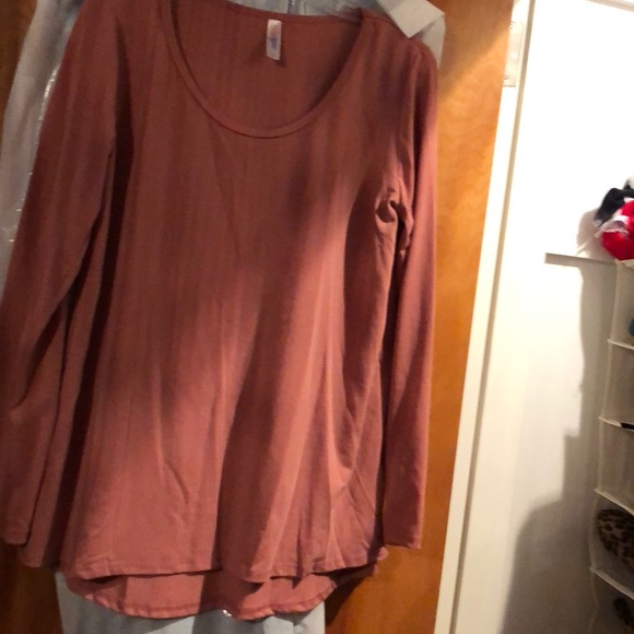 Lularoe - Picture 1 of 2